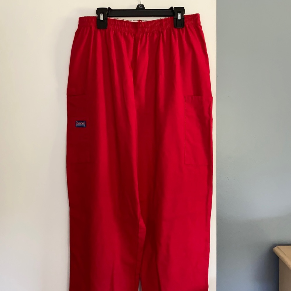 Cherokee scrub bottoms with side pockets